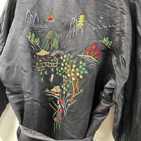 Golden Dragon Embroidered Kimono Robe Black Large Vintage Tie - Picture 8 of 9